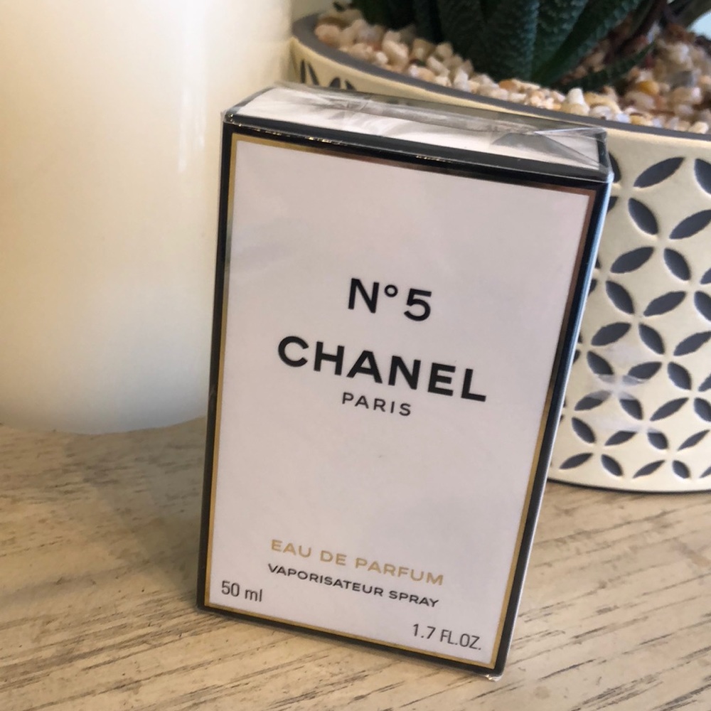 Chanel No. 5 eau de parfum